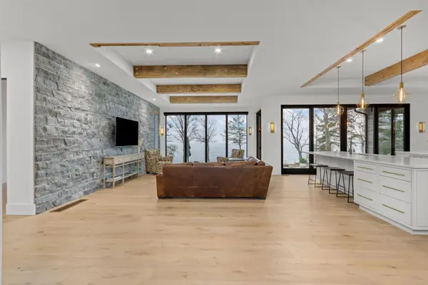 1027 Old Front RD, Kingston, ON K7M 4M2