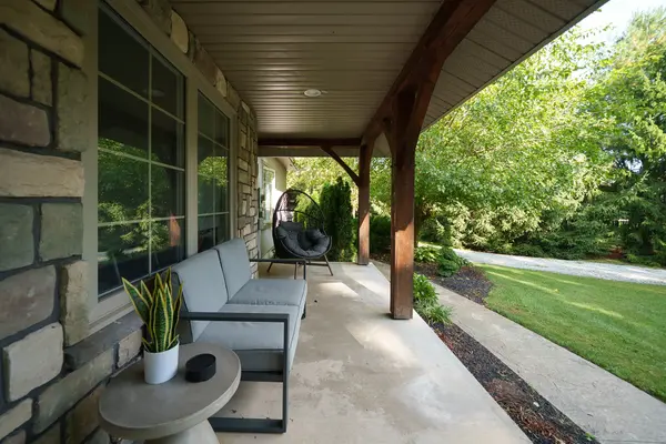 9 Michael's LN, Tillsonburg, ON N4G 4G9