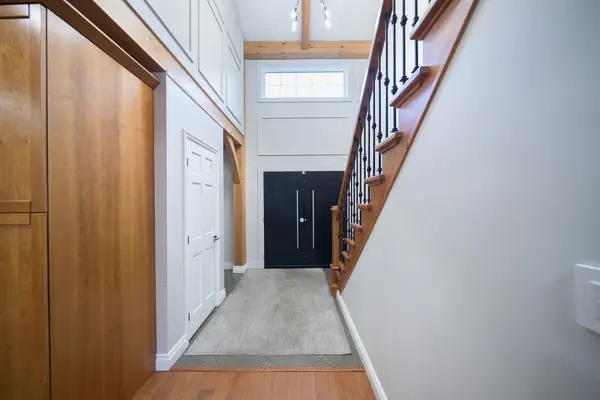 9 Michael's LN, Tillsonburg, ON N4G 4G9