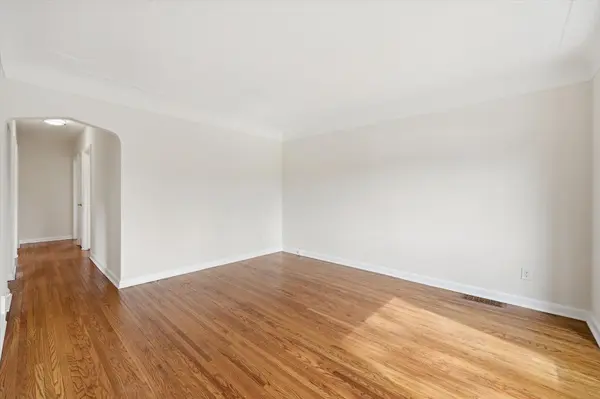 324 East 33rd ST, Hamilton, ON L8V 3T8