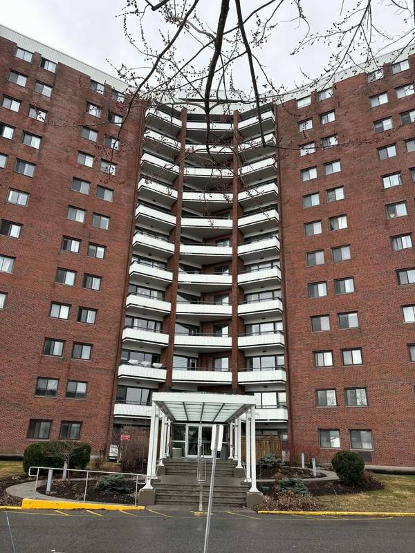 20 Chesterton DR #1217, Cityview - Parkwoods Hills - Rideau Shore, ON K2E 6Z7