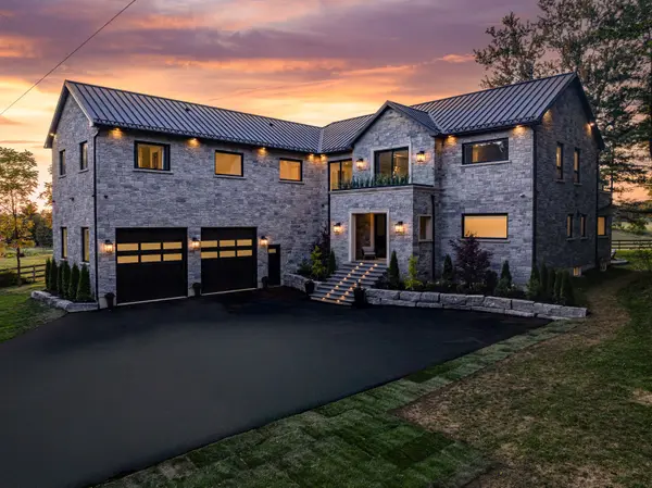 1067 Jerseyville RD W, Hamilton, ON L0R 1R0