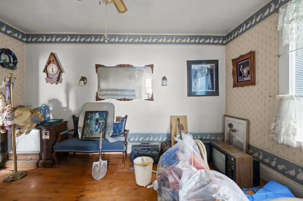 239 Lake ST, Peterborough, ON K9J 2H5