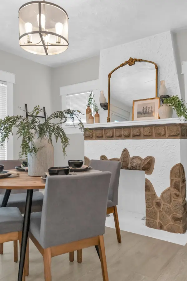 194 Dundas ST N, Cambridge, ON N1R 5P4