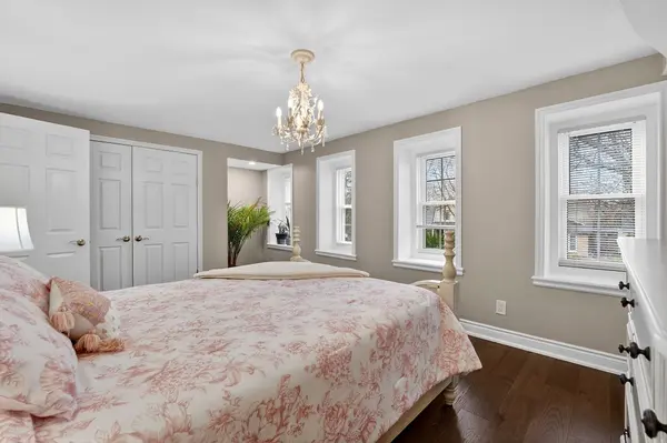 474 Knightsbridge CRES, Hamilton, ON L9G 3S5