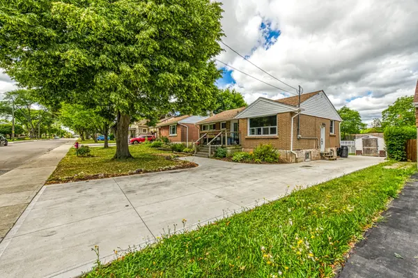 446 East 36th ST, Hamilton, ON L8V 4A5