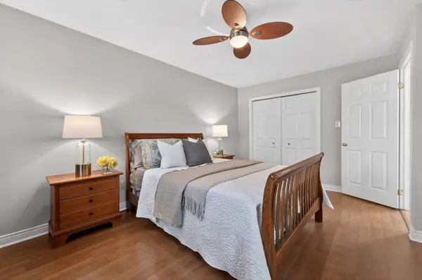 165 Main ST E #13, Grimsby, ON L3M 1P2