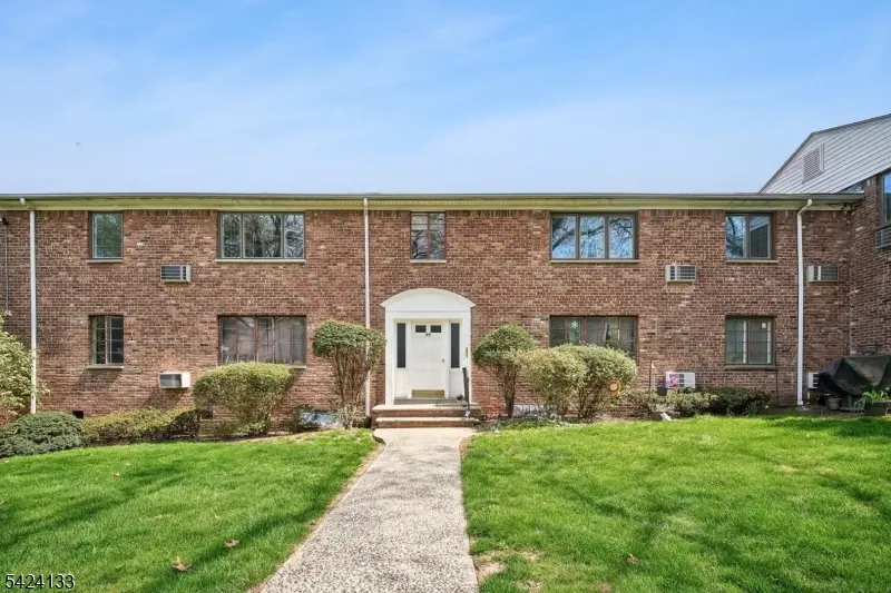 69B Troy Dr, Springfield Twp., NJ 07081