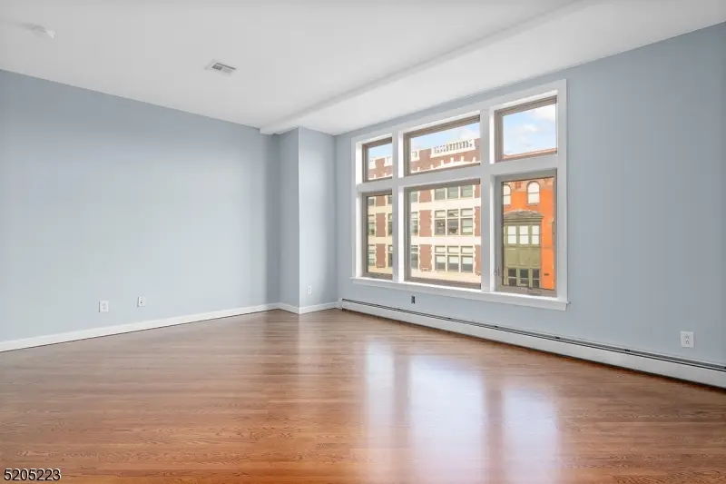 420 Bloomfield Ave Apt 4 #4, Montclair Twp., NJ 07042