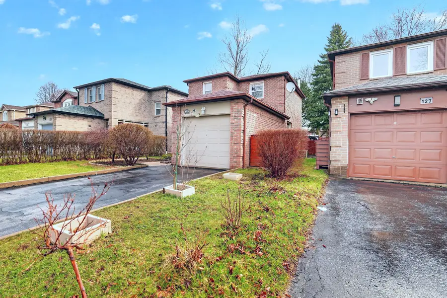 129 Radford DR, Ajax, ON L1T 2C3