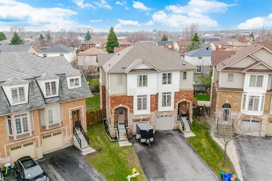 45 Horton ST, Ajax, ON L1Z 1E3