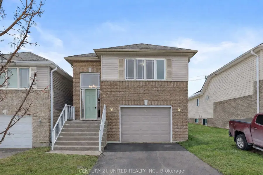 608 Clancy CRES, Peterborough, ON K9K 2S2