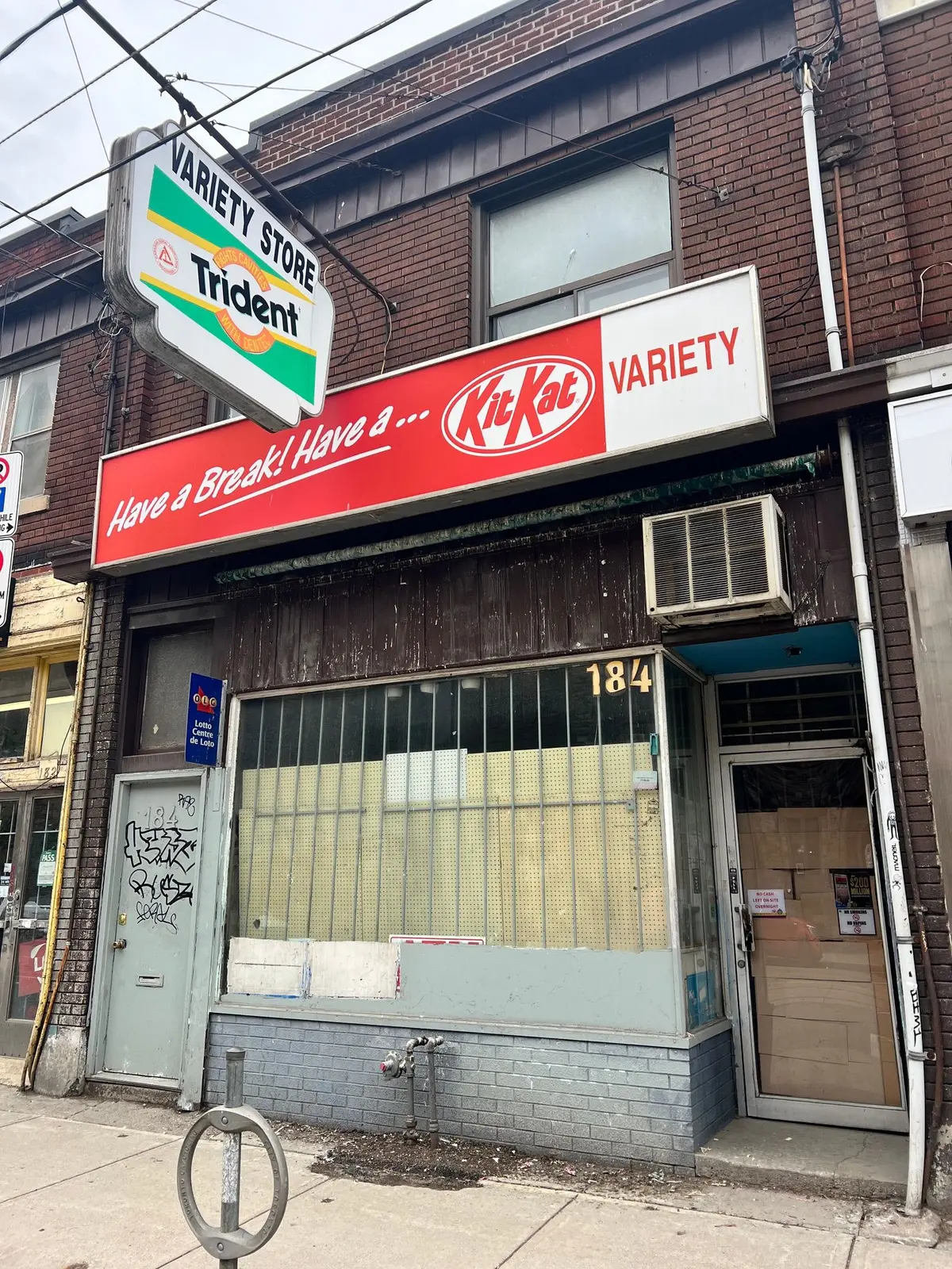 184 Carlton ST, Toronto C08, ON M5A 2K6