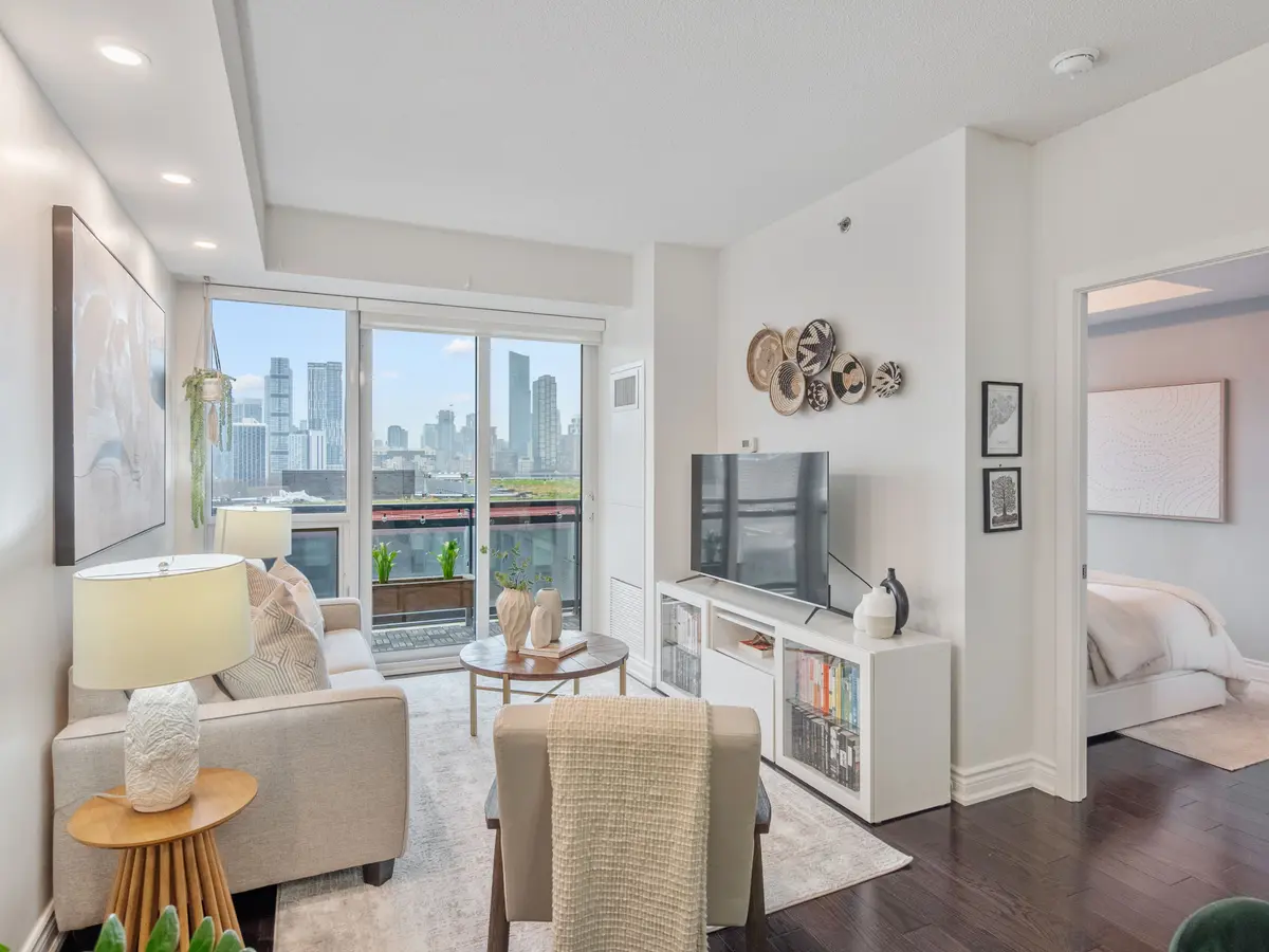 225 Sackville ST #1106, Toronto C08, ON M5A 0B9