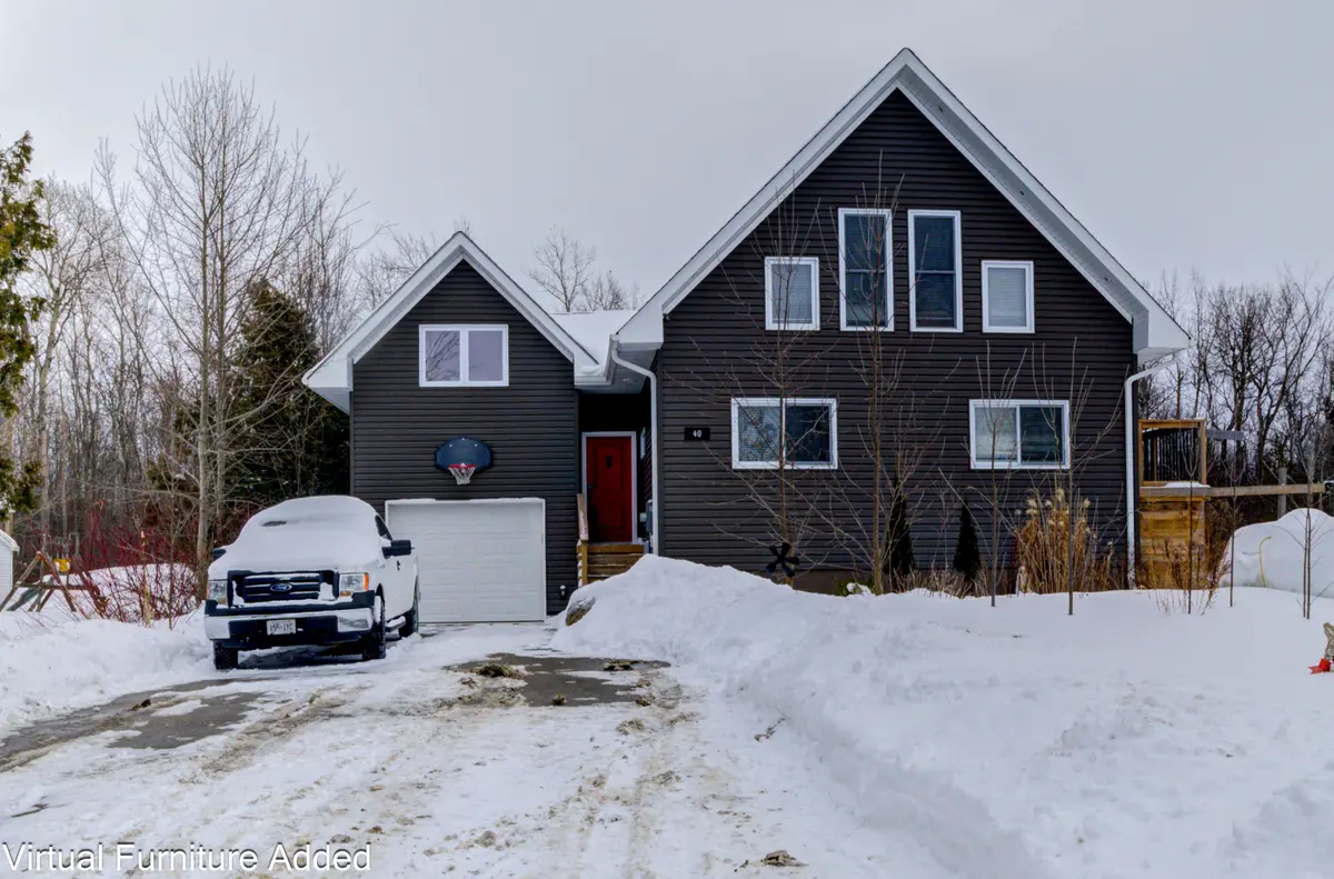 40 Braeside ST, Collingwood, ON L9Y 3Z1