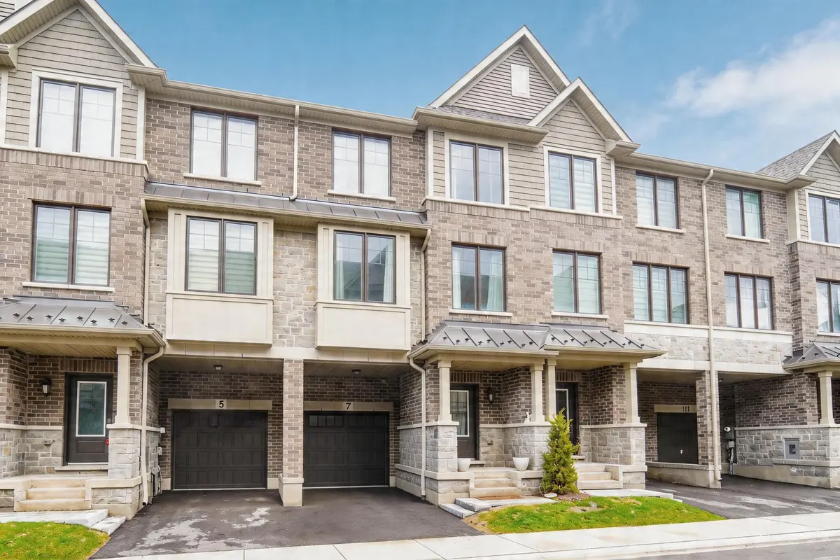 7 Folcroft ST W, Brampton, ON L6Y 0B6