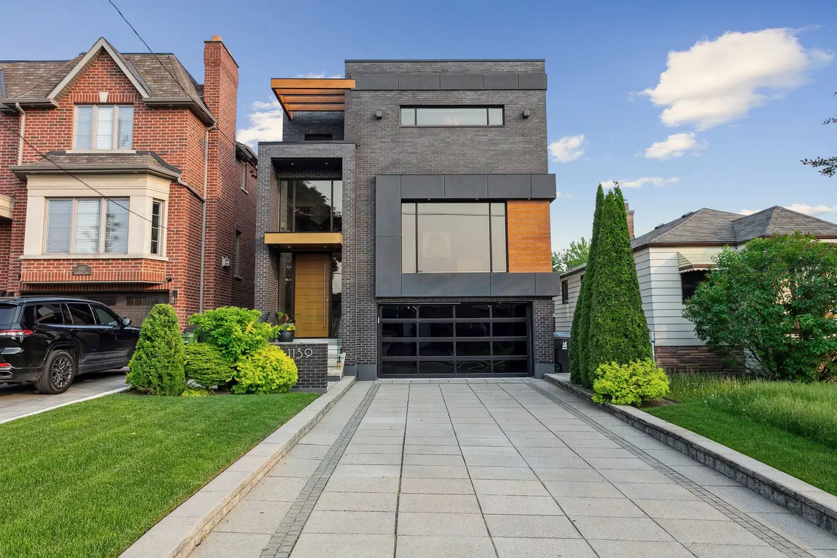 1139 Glengrove AVE W, Toronto W04, ON M6B 2K5