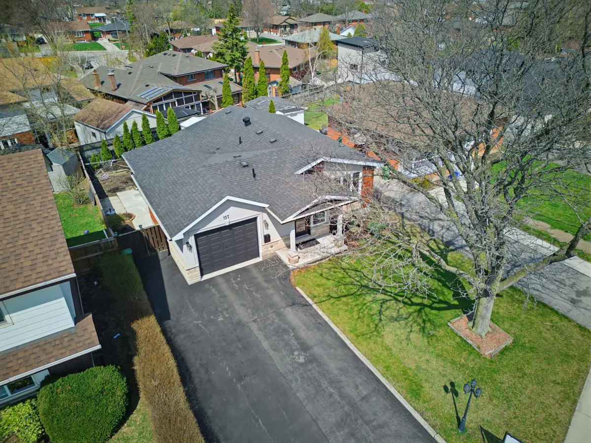 157 Hoover CRES, Hamilton, ON L9A 3H2
