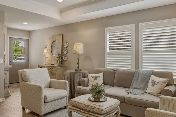 917 Rough Hollow Drive, Mckinney, TX 75071