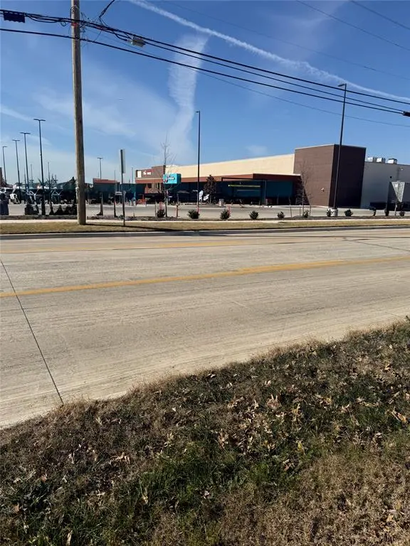 280 N Mitchell Road, Mansfield, TX 76063