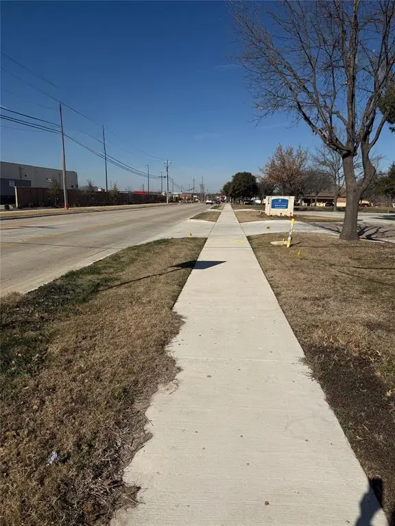 280 N Mitchell Road, Mansfield, TX 76063