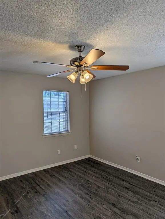 424 Langley Avenue, Everman, TX 76140