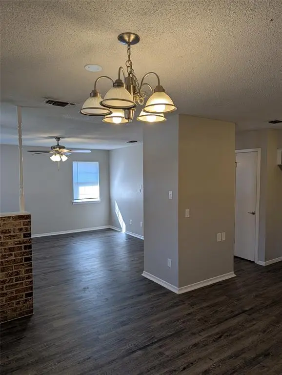 424 Langley Avenue, Everman, TX 76140