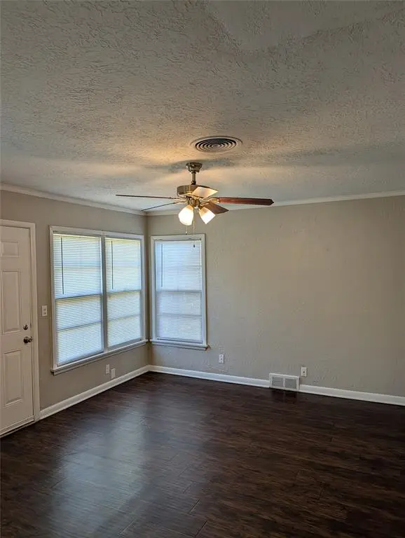 2413 Hillview Drive, Fort Worth, TX 76119