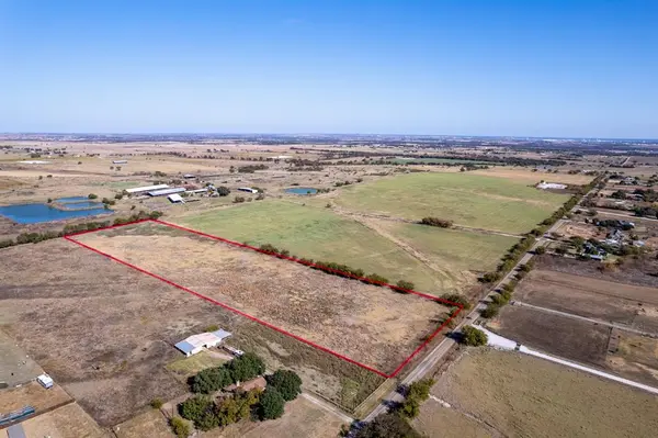 5814 Woodard Avenue, Cleburne, TX 76033