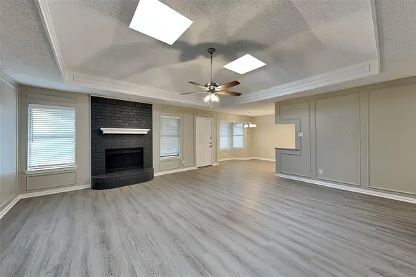 6369 Hunters Glen Drive, Watauga, TX 76148