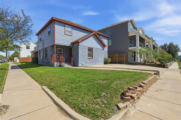 3201 McCart Avenue, Fort Worth, TX 76110