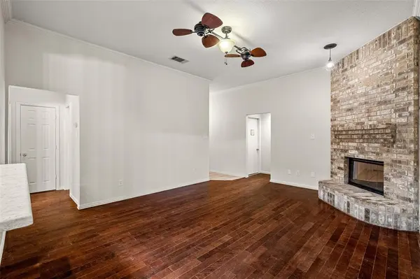 9216 Harvard Avenue, Fort Worth, TX 76118