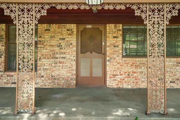 5000 Circle Ridge Drive W, Fort Worth, TX 76114