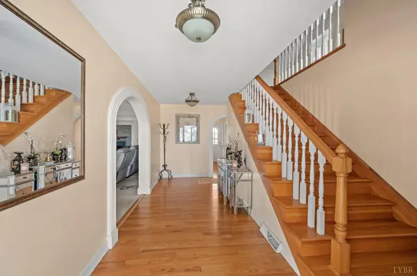 712 Cherry Hill RD, Amherst, VA 24521