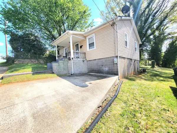 2105 Early ST, Lynchburg, VA 24503