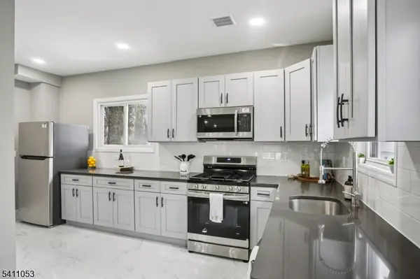 27 Stone St, North Plainfield Boro, NJ 07060