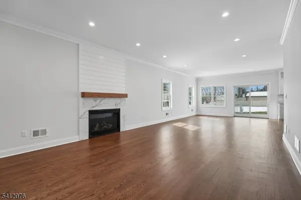 4 Plymouth Dr, Livingston Twp., NJ 07039