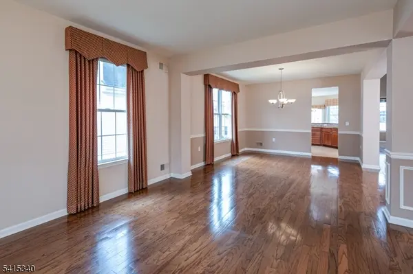 10 Independence Ct, Franklin Twp., NJ 08873