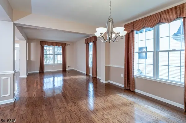 10 Independence Ct, Franklin Twp., NJ 08873