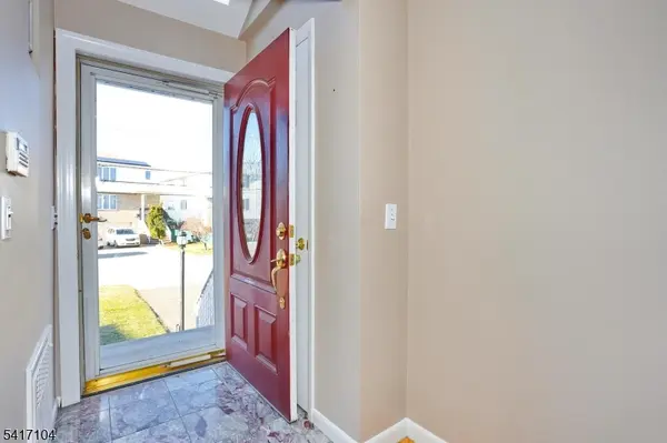 16 Maple Ave, South Hackensack Twp., NJ 07606