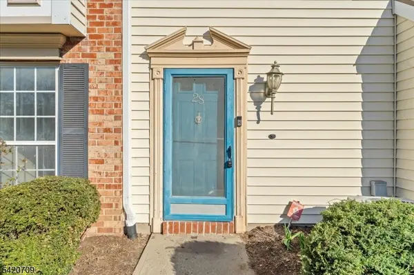 28 Boston Ct, Newark City, NJ 07103