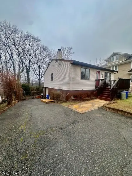12 Chincopee Ave, Hopatcong Boro, NJ 07843