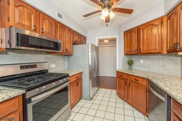 2 Tulip Cres #1A, Little Falls Twp., NJ 07424