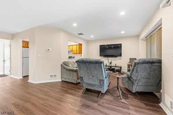 14 Braemar Dr, Rockaway Twp., NJ 07866