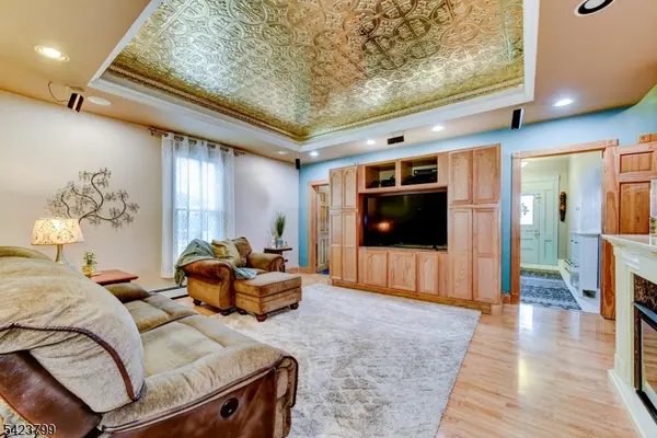 82 Newton Ave, Sussex Boro, NJ 07461