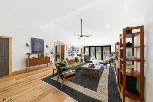 211 Mountain View Rd, Hillsborough Twp., NJ 08844