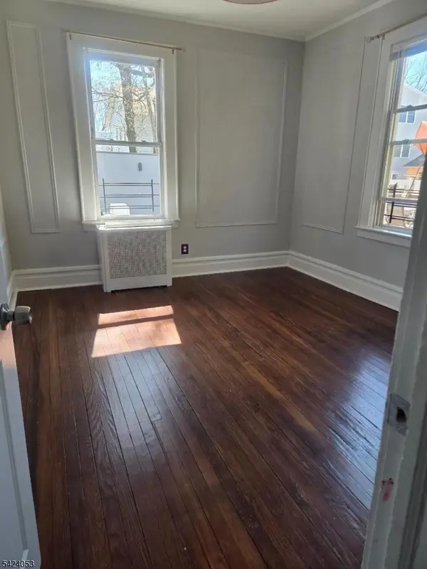 136 Hobson St, Newark City, NJ 07112