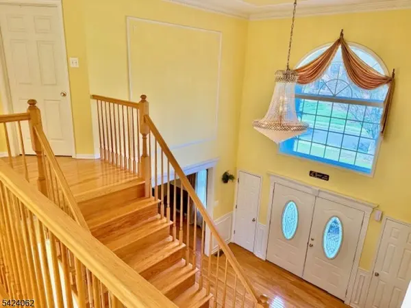 1 Schindler Ln, Monroe Twp., NJ 08831