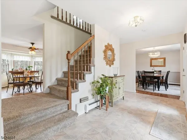 24 Powhatatan Way, Mount Olive Twp., NJ 07840