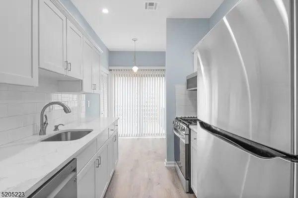 420 Bloomfield Ave Apt 4 #4, Montclair Twp., NJ 07042